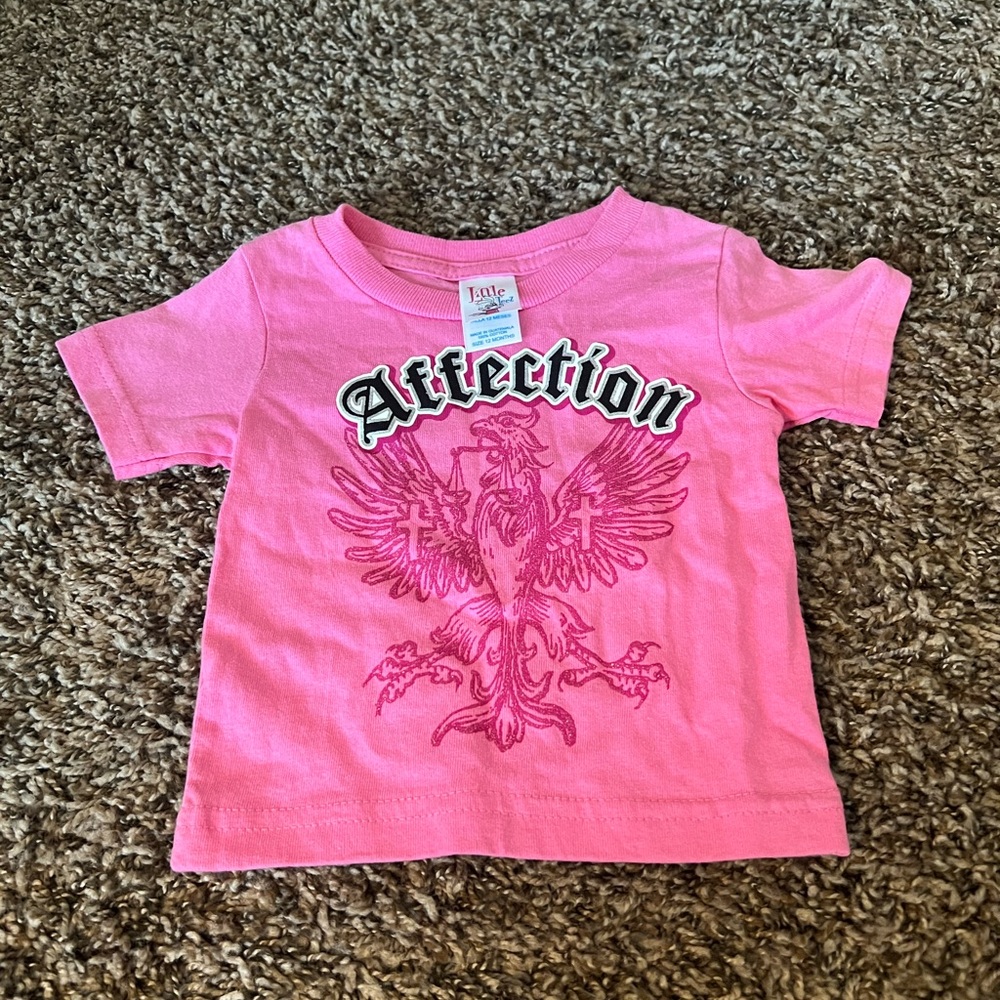 Y2K style tee